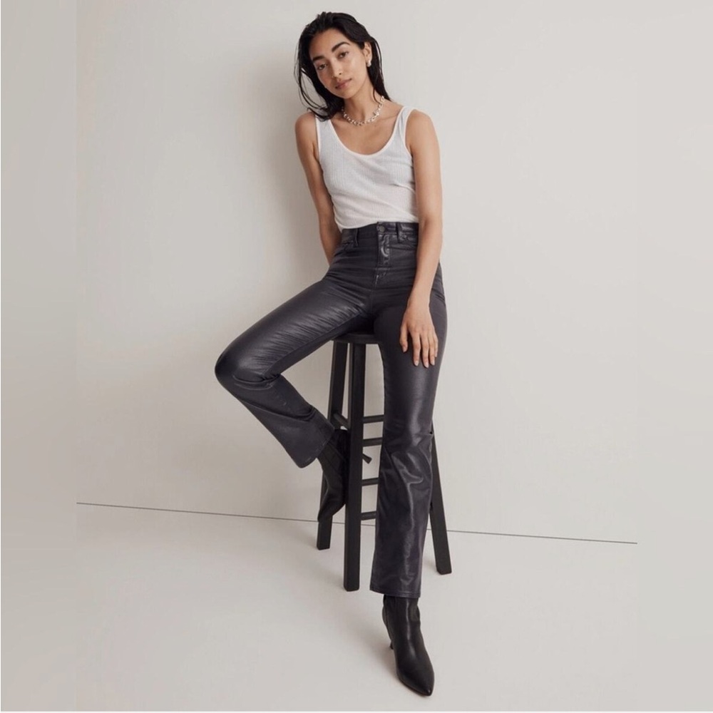 Madewell ‘90s Straight Jean in Midnight Blue Foil (Size 24)